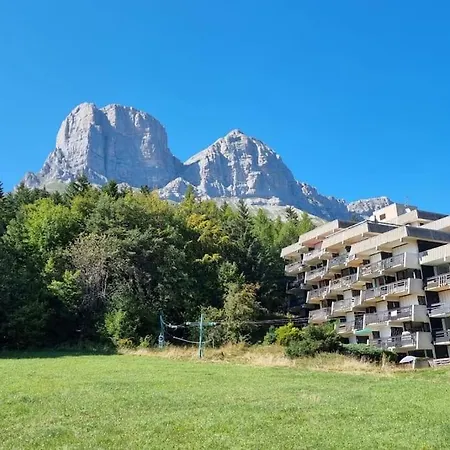Chez K&d Au Col De L'arzelier 아파트 Chateau-Bernard